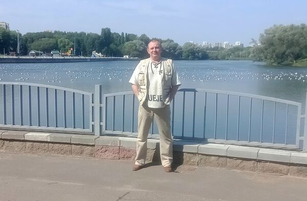  ,   Viktor, 56 ,   ,   , c 