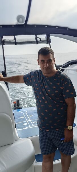  ,   Hayk, 37 ,   