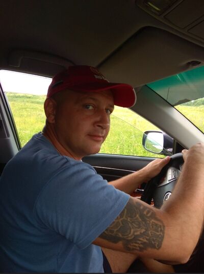  ,   Eduard, 47 ,   ,   