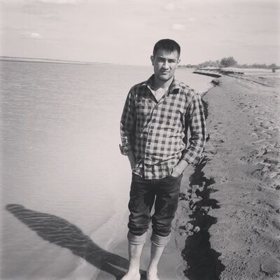  -,   Ali, 34 ,   ,   , c 