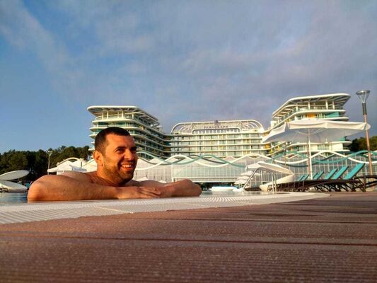  ,   Ruslan, 43 ,   ,   , c 