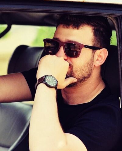  ,   Ali, 32 ,   ,   
