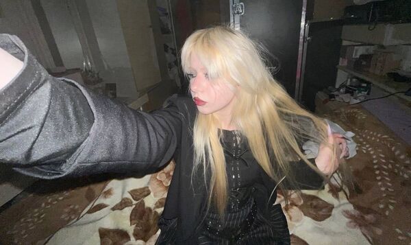 -,   Angelina, 22 ,   ,   , 