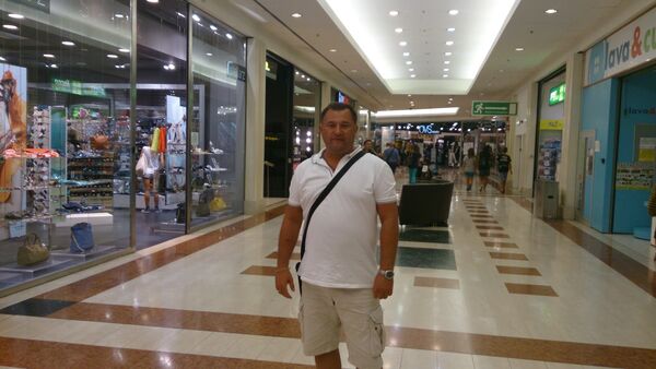  ,   Duk, 57 ,   