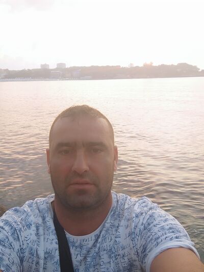  ,   Kosta, 46 ,   ,   