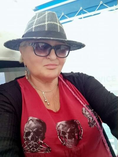  ,   Magda, 61 ,   ,   , c 