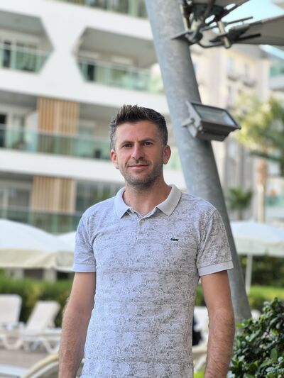  ,   Mehmet, 33 ,   ,   