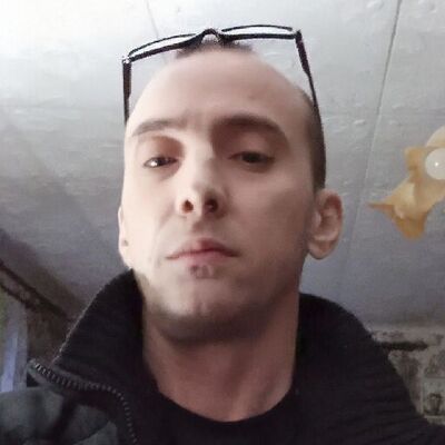  ,   Viktor, 50 ,   