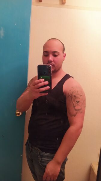  ,   Carlos, 28 ,   ,   