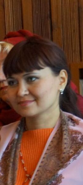  ,   Elena, 45 ,   c 