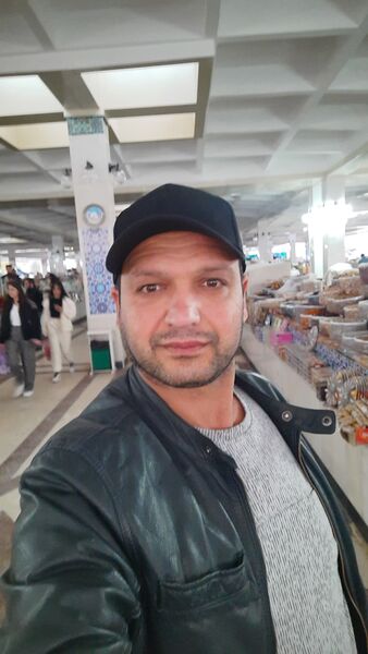  ,   Ali, 44 ,   ,   
