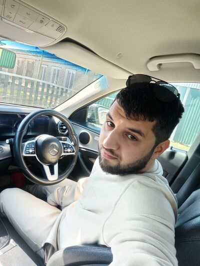  -,   Artur, 35 ,   ,   , c 