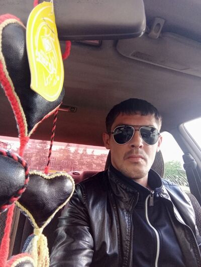  ,   Slava, 32 ,   ,   