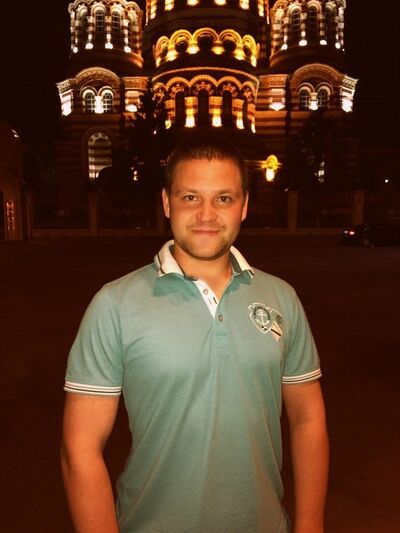  ,   Alex, 35 ,   