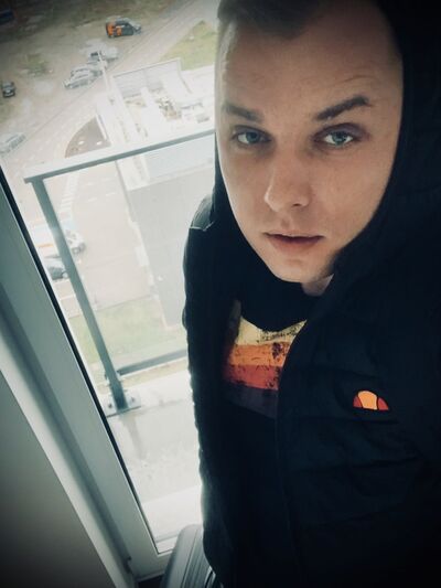  ,   Anonbast, 33 ,   c 