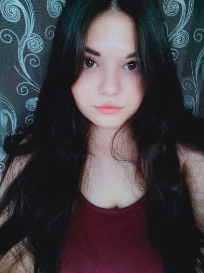  ,   Dina, 25 ,   