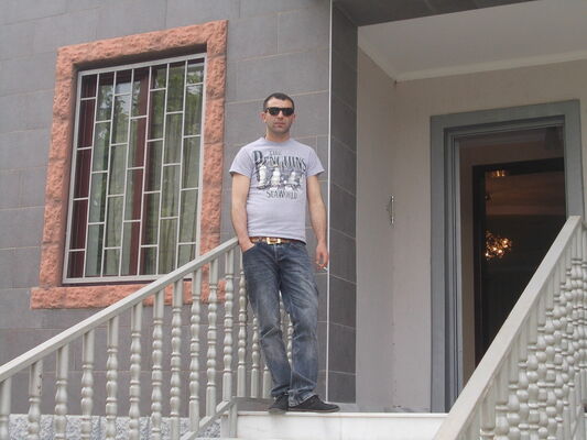  ,   Vito, 44 ,   ,   , c 