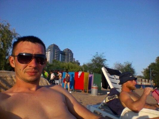  ,   Artem, 36 ,   