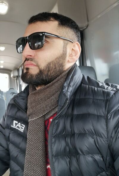  ,   Muslim, 32 ,   ,   , c 