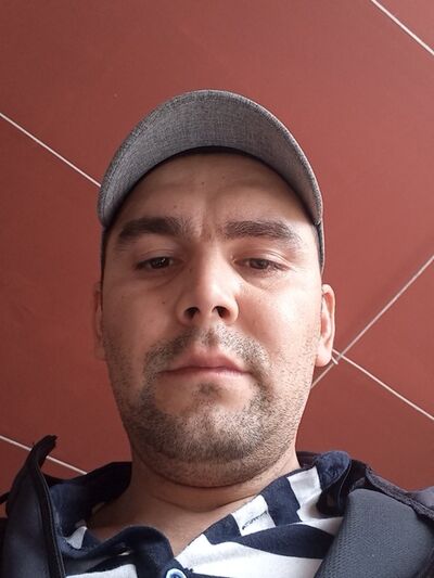  ,   Daniyor, 32 ,   ,   
