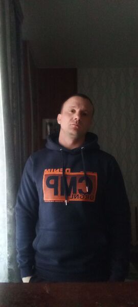   ,   Petr, 37 ,     , c 