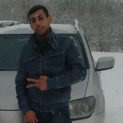  ,   Vahe, 34 ,   
