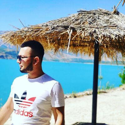 ,   Sarik, 31 ,     