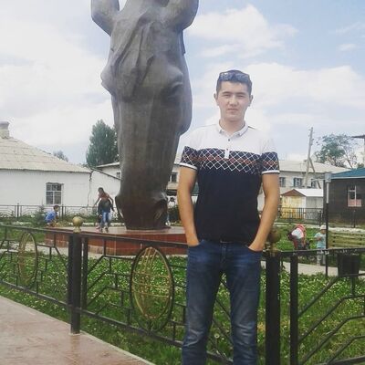  ,   Erlan, 32 ,   ,   , c 