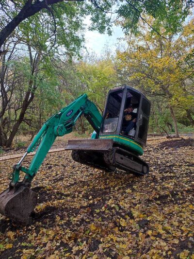  --,   Arut, 30 ,   ,   , c , 