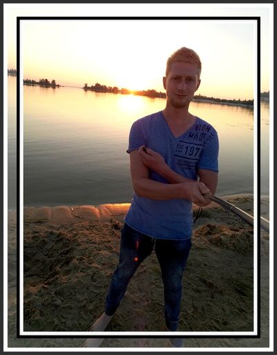  ,   Anton, 34 ,  