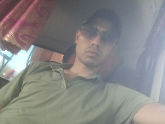  ,   Adik, 27 ,   