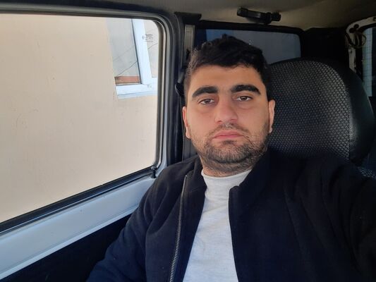  ,   Elmar, 29 ,   ,   