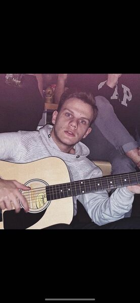  ,   Jakob, 24 ,   ,   