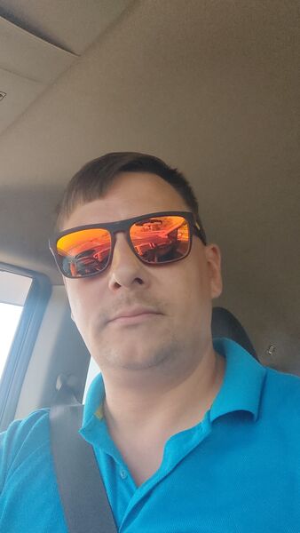  ,   Valentin, 38 ,   ,   