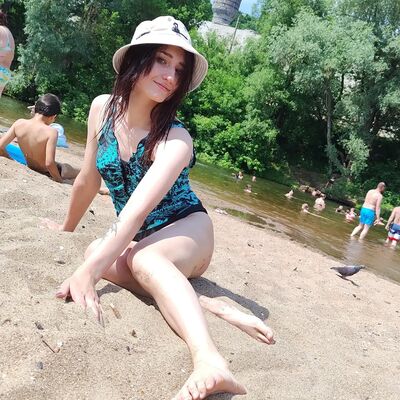  ,   Diana, 25 ,   