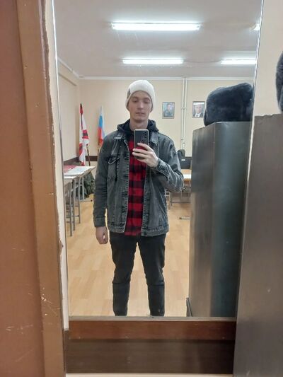  ,   Johnny, 25 ,   ,   