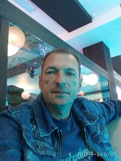  ,   Xxxxx, 60 ,   