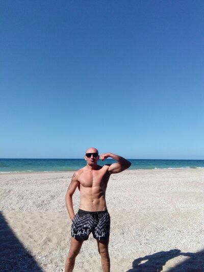  ,   OLEG, 44 ,   ,   , c , 
