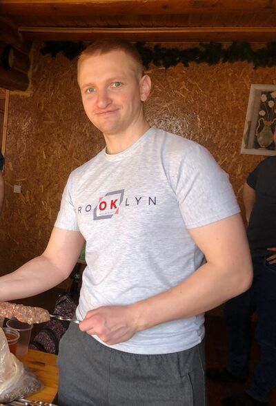  ,   Mikhail, 32 ,   ,   , c , 