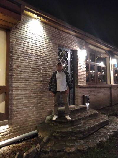  ,   Levan, 47 ,   ,   