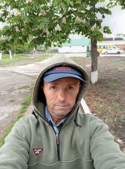  ,   Gennadi, 56 ,   ,   