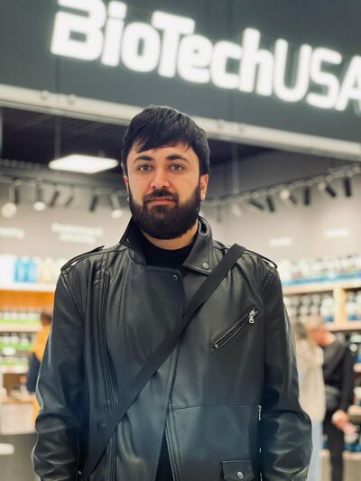  ,   Habib, 32 ,   , c 