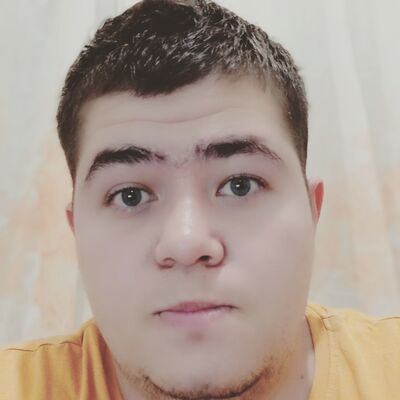 ,   Artyom, 32 ,   ,   