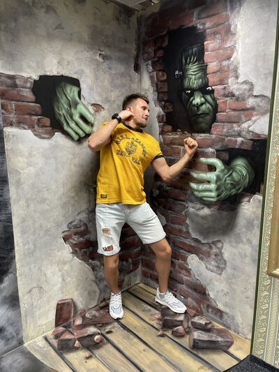  Praha,   Serhiy, 39 ,   ,   , c , 
