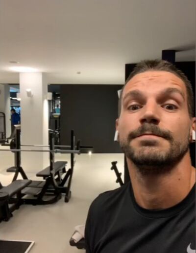  ,   Max, 39 ,     , c 