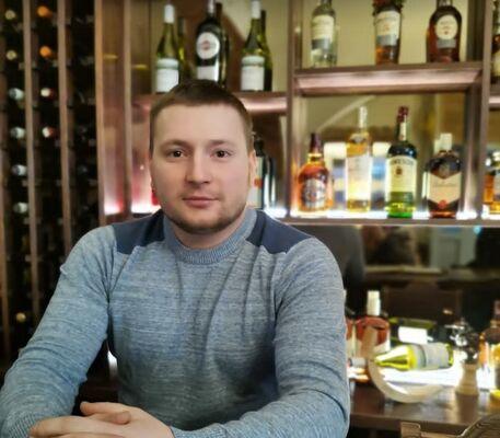  ,   Artem, 32 ,   ,   