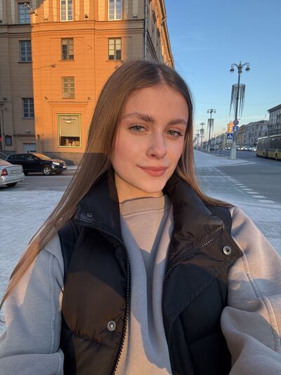  ,   Darya, 18 ,   ,   