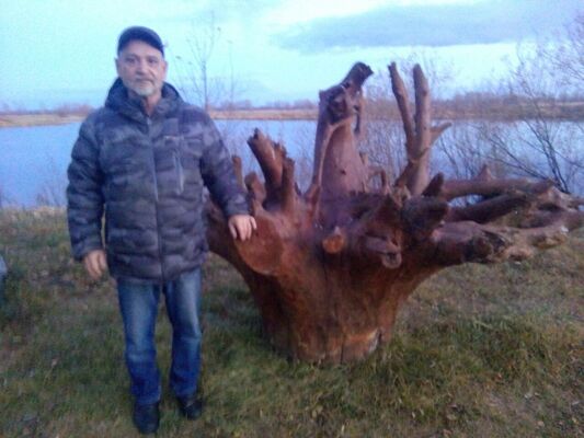 ,   Viktor, 69 ,   