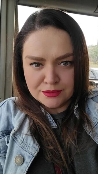  ,   Woman, 44 ,     , c 