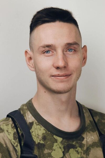   ,   Alexander, 25 ,   ,   